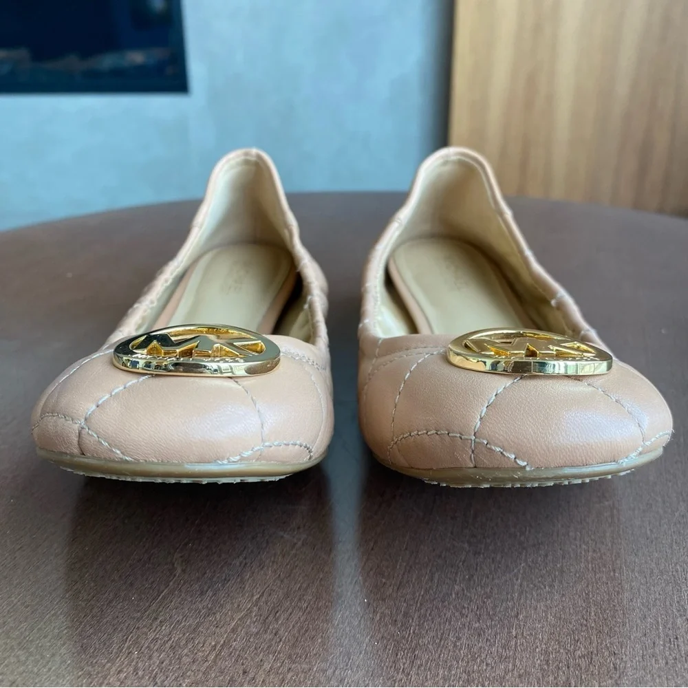 Michael Kors quilted flats, Size 6